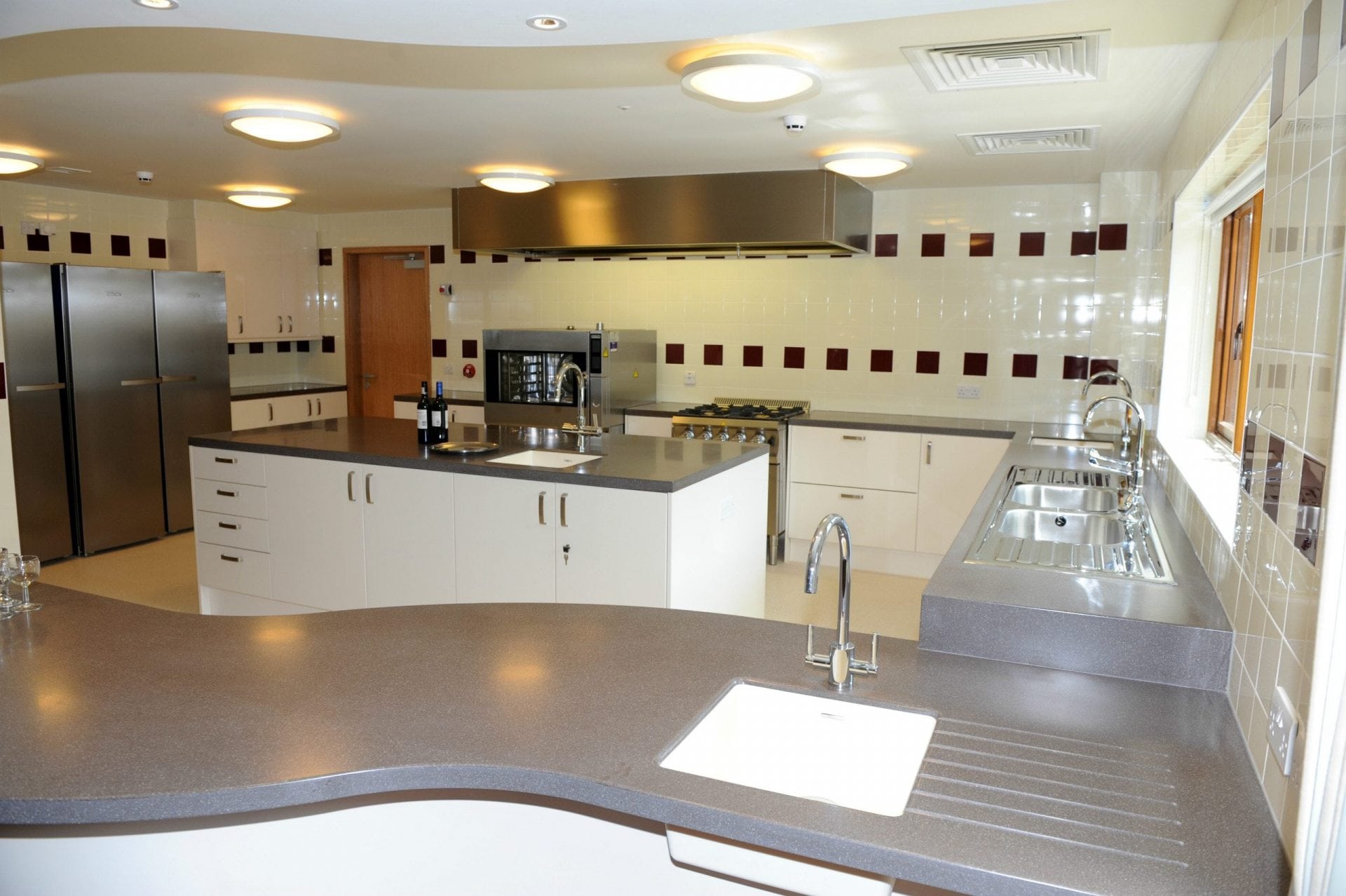 Modern large kitchen in Francis Lodge